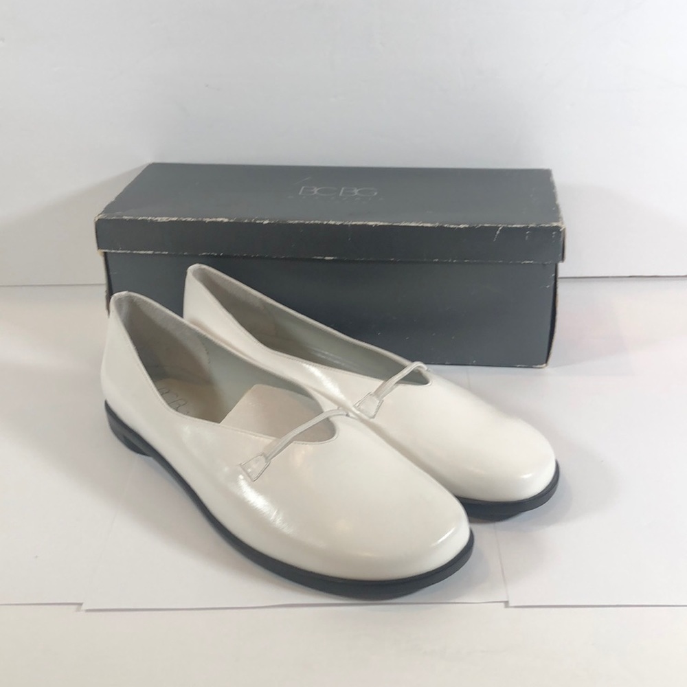 NWT BCBG Nordstrom Brazilian White Slipon 8B